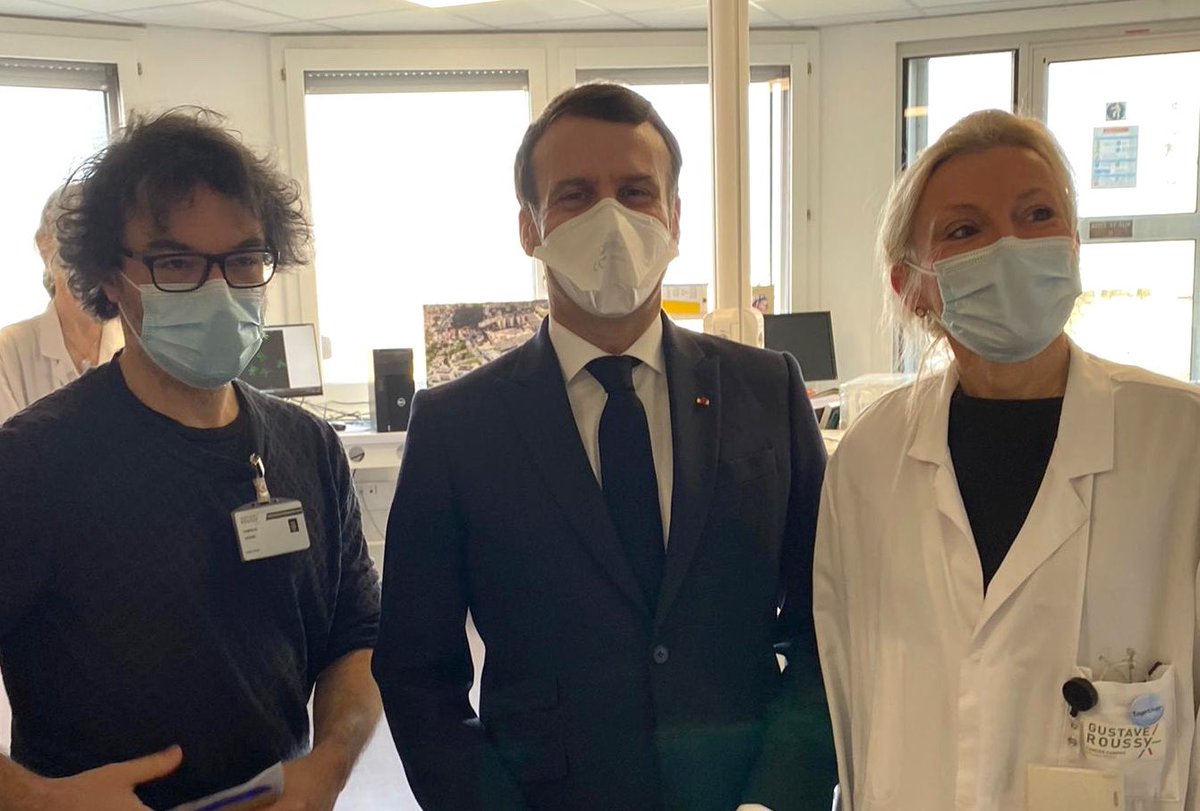 En cette #JourneeMondialeContreLeCancer, le Président <a href="/EmmanuelMacron/">Emmanuel Macron</a> a choisi <a href="/GustaveRoussy/">Gustave Roussy</a> pour illustrer la nouvelle stratégie décennale contre le cancer et rencontrer soignants, chercheurs et patients. Une visite et une confiance qui nous honorent.