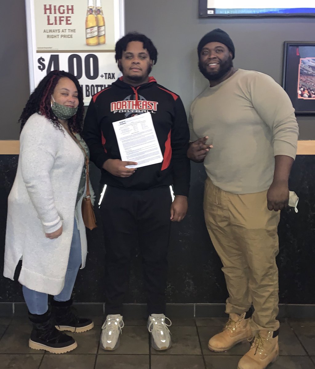 NehsNate_74's tweet photo. My folks. They got me here, I’ll take it the rest of the way 💪🏿 @Carm84Carm @VenomLT_95 https://t.co/wZGcDYv1Ke