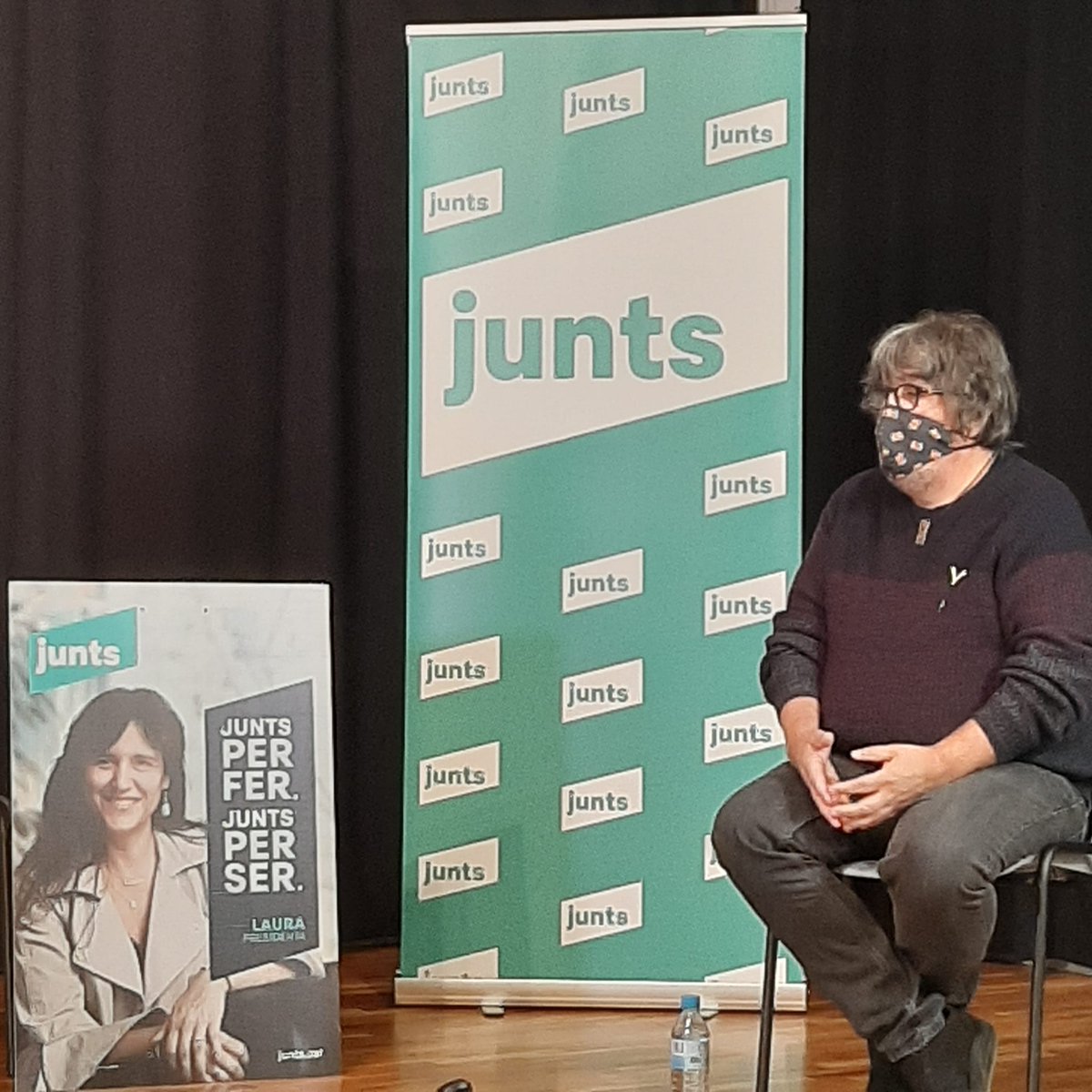 fundemcat's tweet photo. 🗣️ "Fa 3 anys de l'1-O. L'estratègia d'esperar un gest de l'Estat ha fracassat. El 14-F ens estem jugant la viabilitat com a poble. Si JUNTS, guanya, es reprèn la via guanyadora de l'1-O."

@CastellaToni avui a Terrassa

#VOTAINDEPE
VOTA JUNTS! https://t.co/dS5auB60HB
