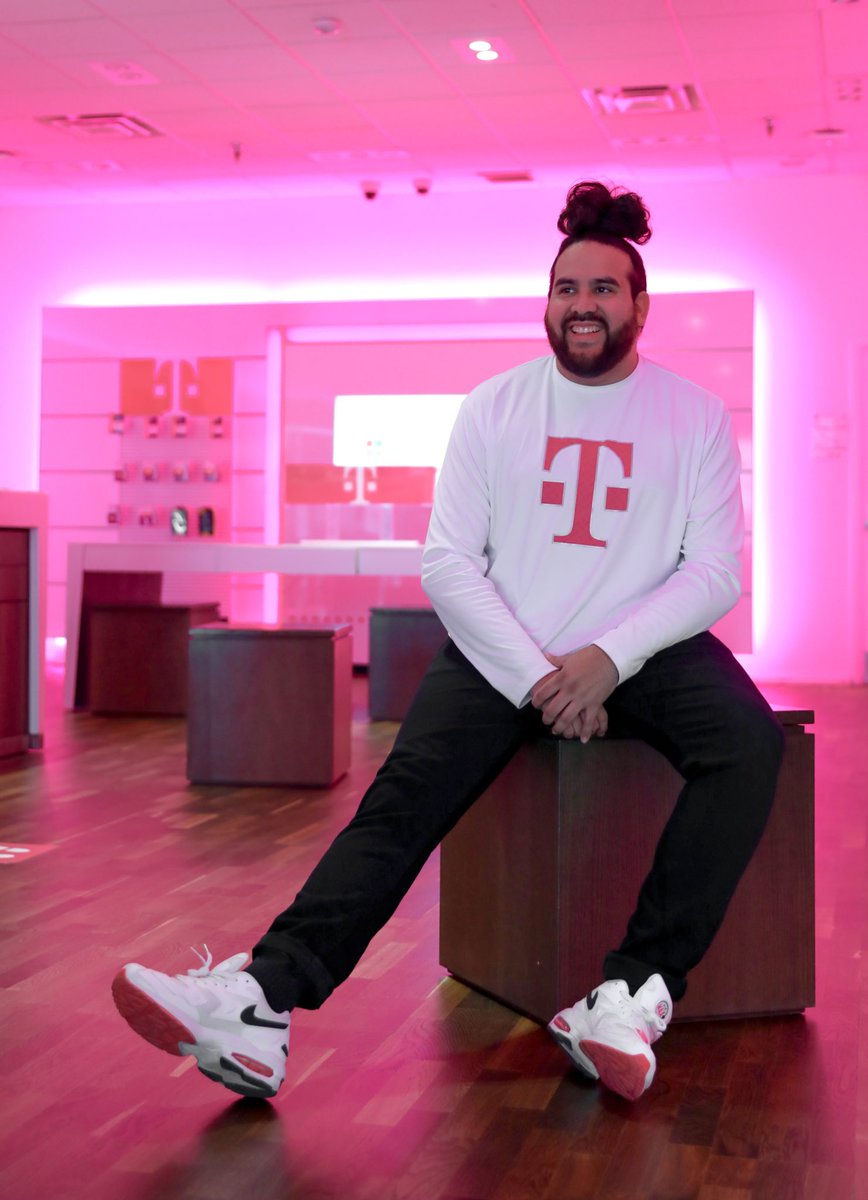 TChainzDC's tweet photo. 🗣 TRUCK SQUAD 

Join the #TruckLife and get #TMobileTruck exclusive gear 😏😏 https://t.co/k0D9hhvo3k