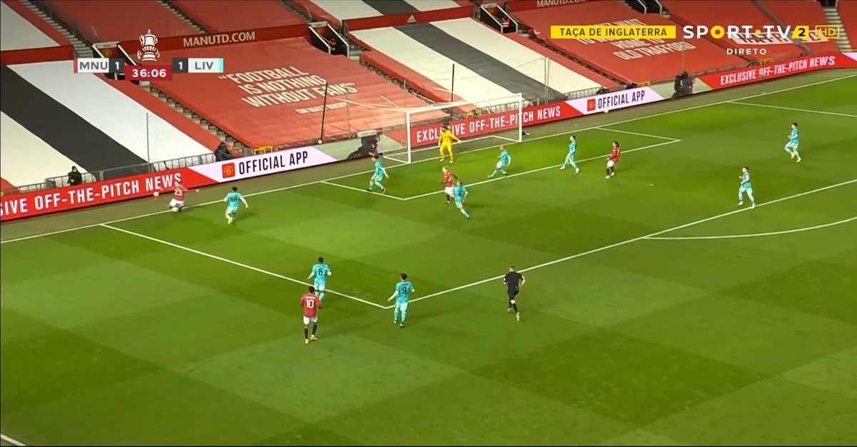 Overlapping:Despite his underlaps being more predominant, he's also developed a recent overlap this season which he's added to the list. These are things he didn't do much of before. Here, he makes a ~40m run right to the byline and was able to beat his man with the cross.