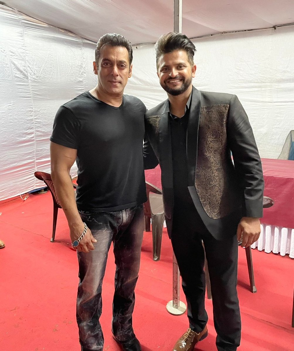 RenuBala20111's tweet photo. @ImRaina It was great meeting you @BeingSalmanKhan Bhai. Looking forward to the opening ceremony of
#IndianProMusicLeague on 26th Feb, Friday, 8 PM, sirf @ZeeTV par. #TeamUPDabbangs @ipmlofficial @ZEE5India #IPMLonZeeTV #MusicUnchaRaheHamara https://t.co/zKqjECU6fx