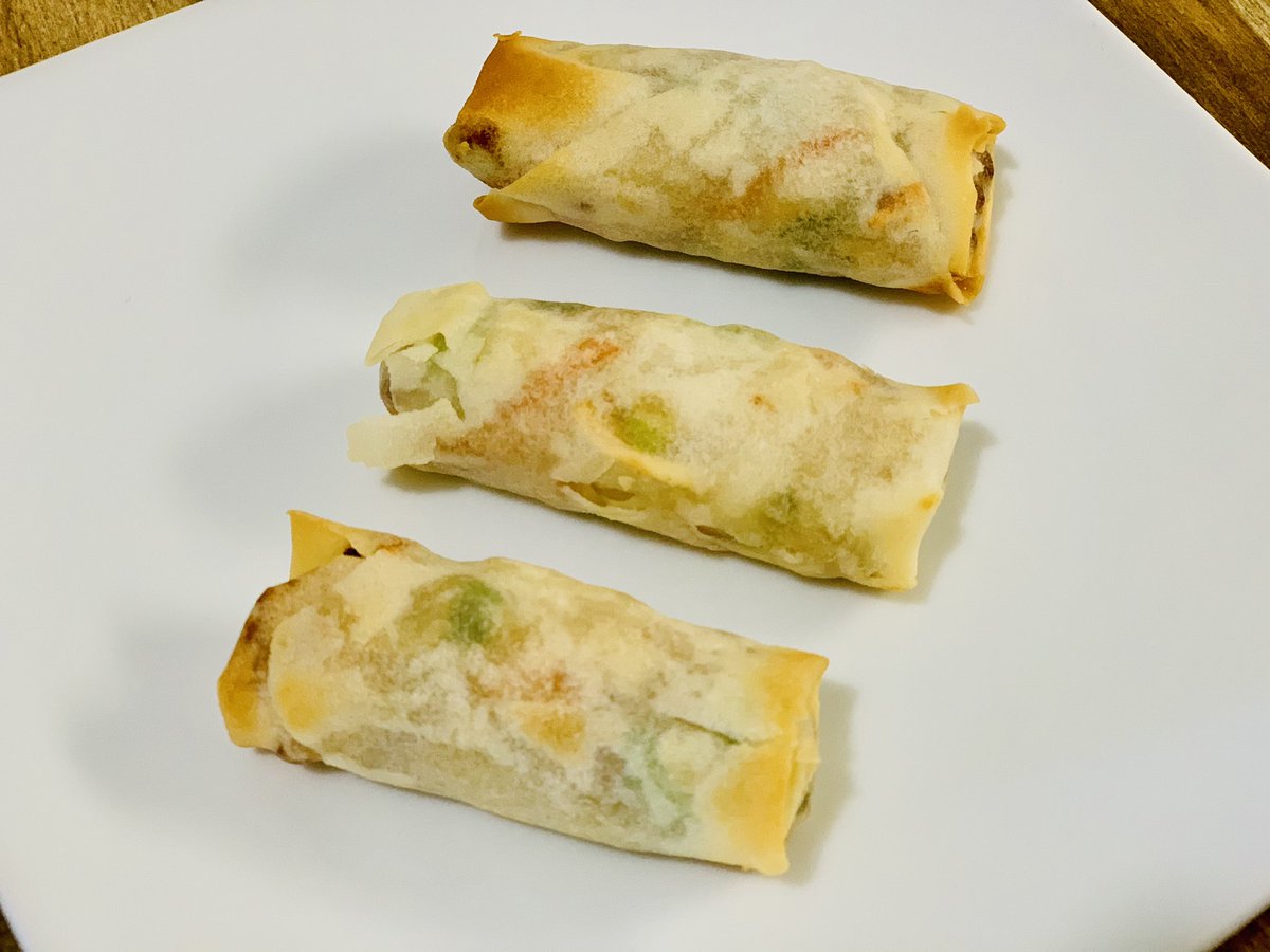 WeipingQin's tweet photo. #VegetableSpringRolls
#春卷
昨日已立春,新年在眼前。 https://t.co/dAA92veR0S