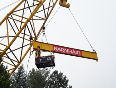 barnhartcrane's tweet photo. Kent, WA Branch employees ushered in the New Year with a Signage Remove &amp; Replace Project. 
Operators lending a hand were: John Gilmour, Chanz Robison, Ryan Dennis, Chad Sheely &amp; Bryon Poole.
#Project #KentWA #Washington #Barnhart #LifeAtBarnhart https://t.co/RFontbJwj0