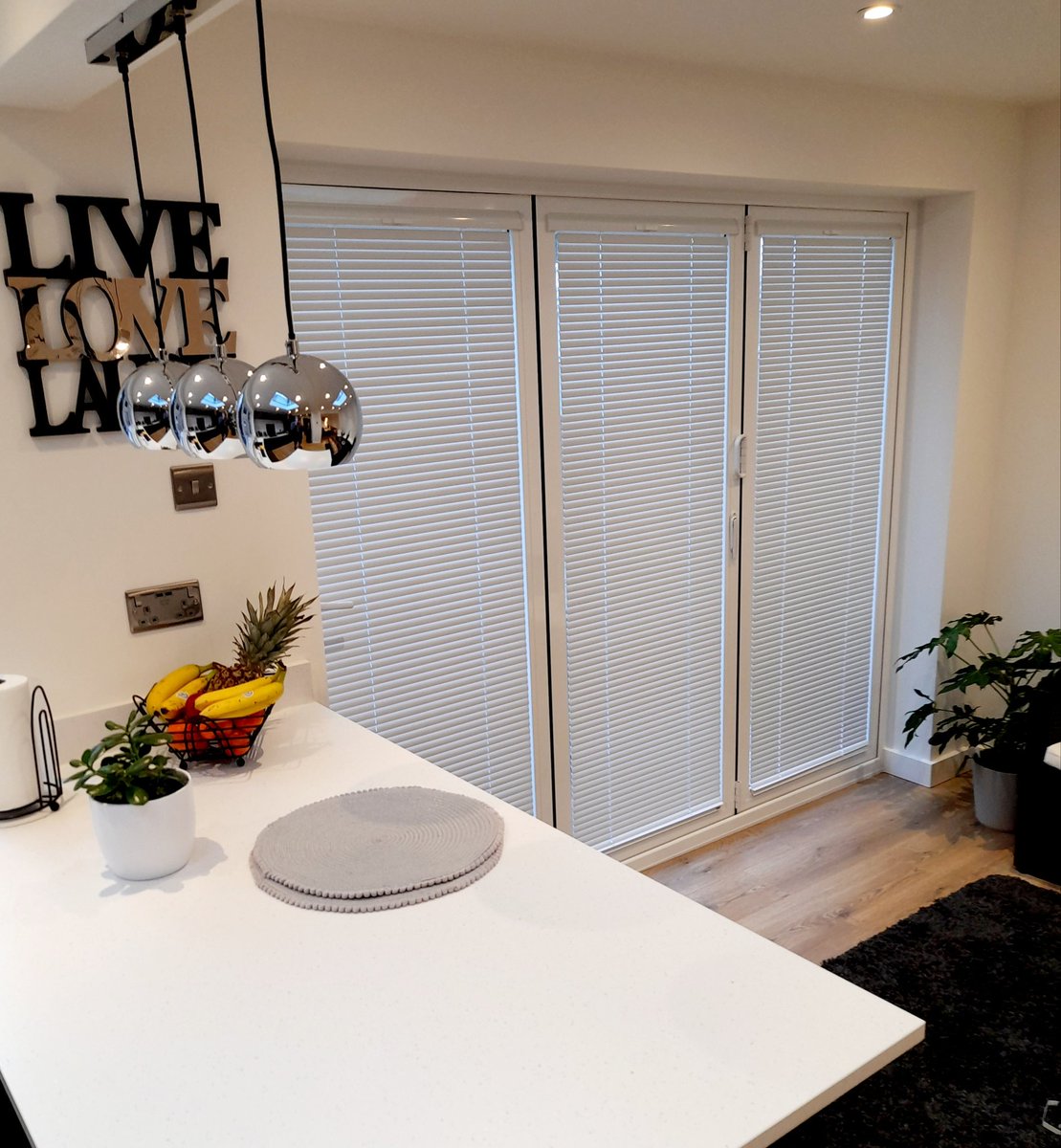 SBlinds's tweet photo. 25mm Venetian Bifold Door Blinds installation today looking fantastic. #bifold #blinds #bifolddoors #bifoldblinds #venetianblinds https://t.co/JmrE4gmPlu