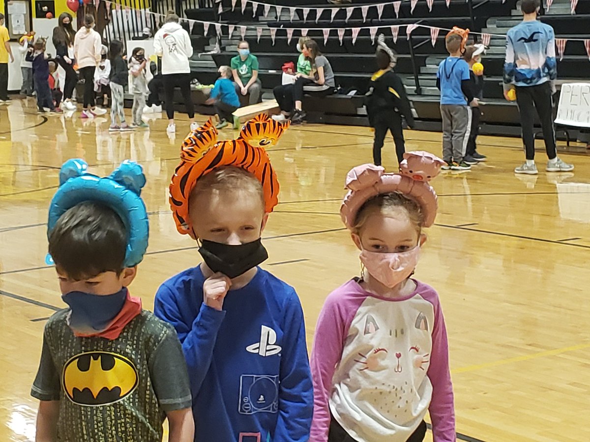 JaniceMoster's tweet photo. Catholic School's Week Carnival. #HowWeStA https://t.co/7hWhJJphFa