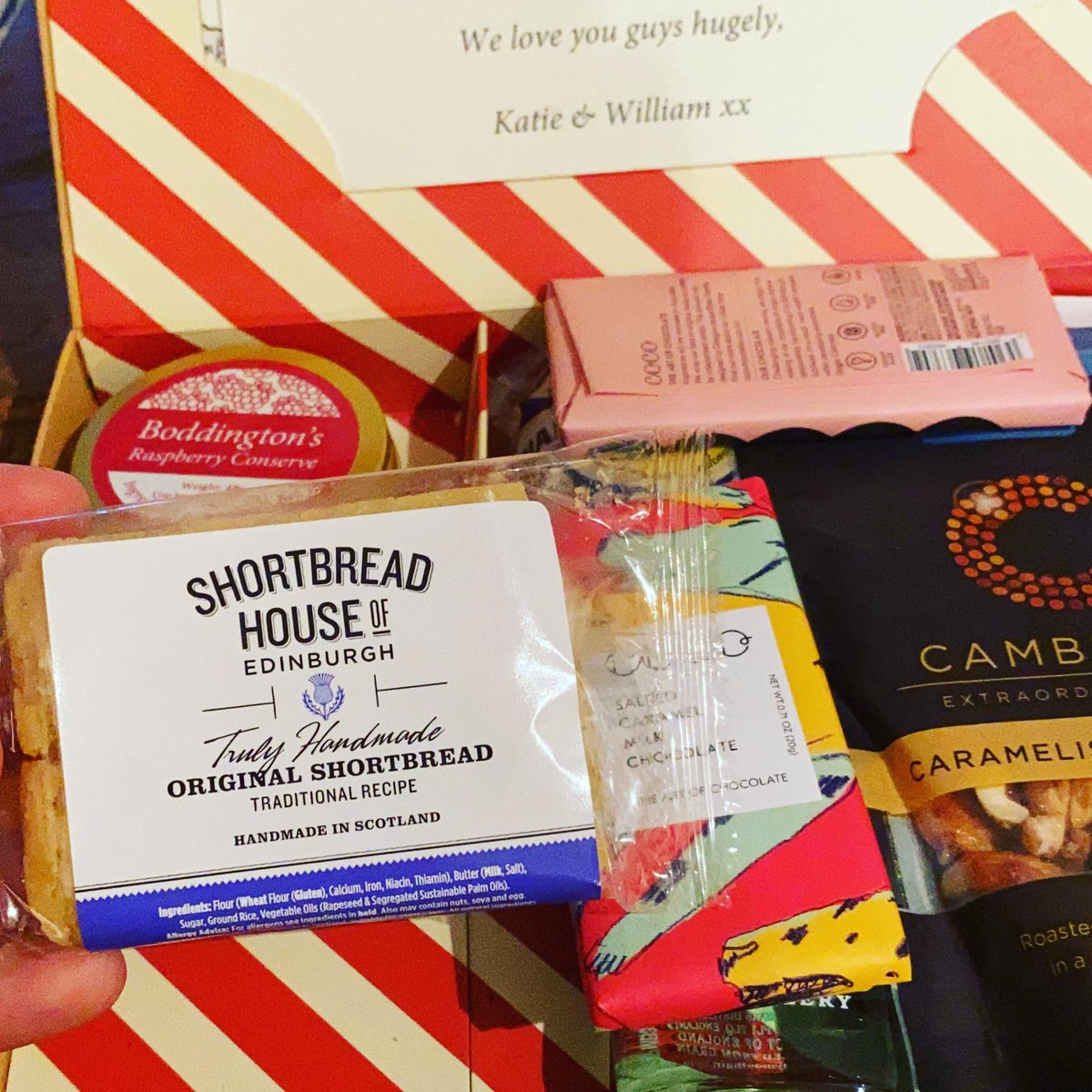 ShortbreadHouse's tweet photo. Our shortbread made it down under with @letterboxhamper And yes... we are very jealous it gets to hang out in the Australian summer!!😎🇦🇺🏴󠁧󠁢󠁳󠁣󠁴󠁿

#trulyhandmade #scottishshortbread #shortbreadwithoutshortcuts #shortbreadfingers #shortbreadhouse #australia https://t.co/uqj0peEAlJ
