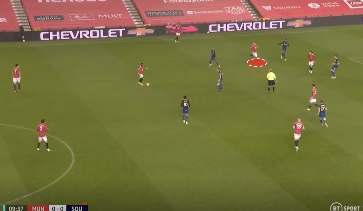 Perhaps an overlooked but important fundamental to his performance was his movement. He constantly positions himself to offer himself as an option, from the edge of the penalty box to the flanks, to the box in just 13 seconds! His involvement in our attacks has improved.