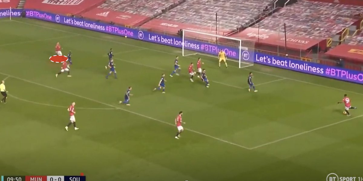 Perhaps an overlooked but important fundamental to his performance was his movement. He constantly positions himself to offer himself as an option, from the edge of the penalty box to the flanks, to the box in just 13 seconds! His involvement in our attacks has improved.