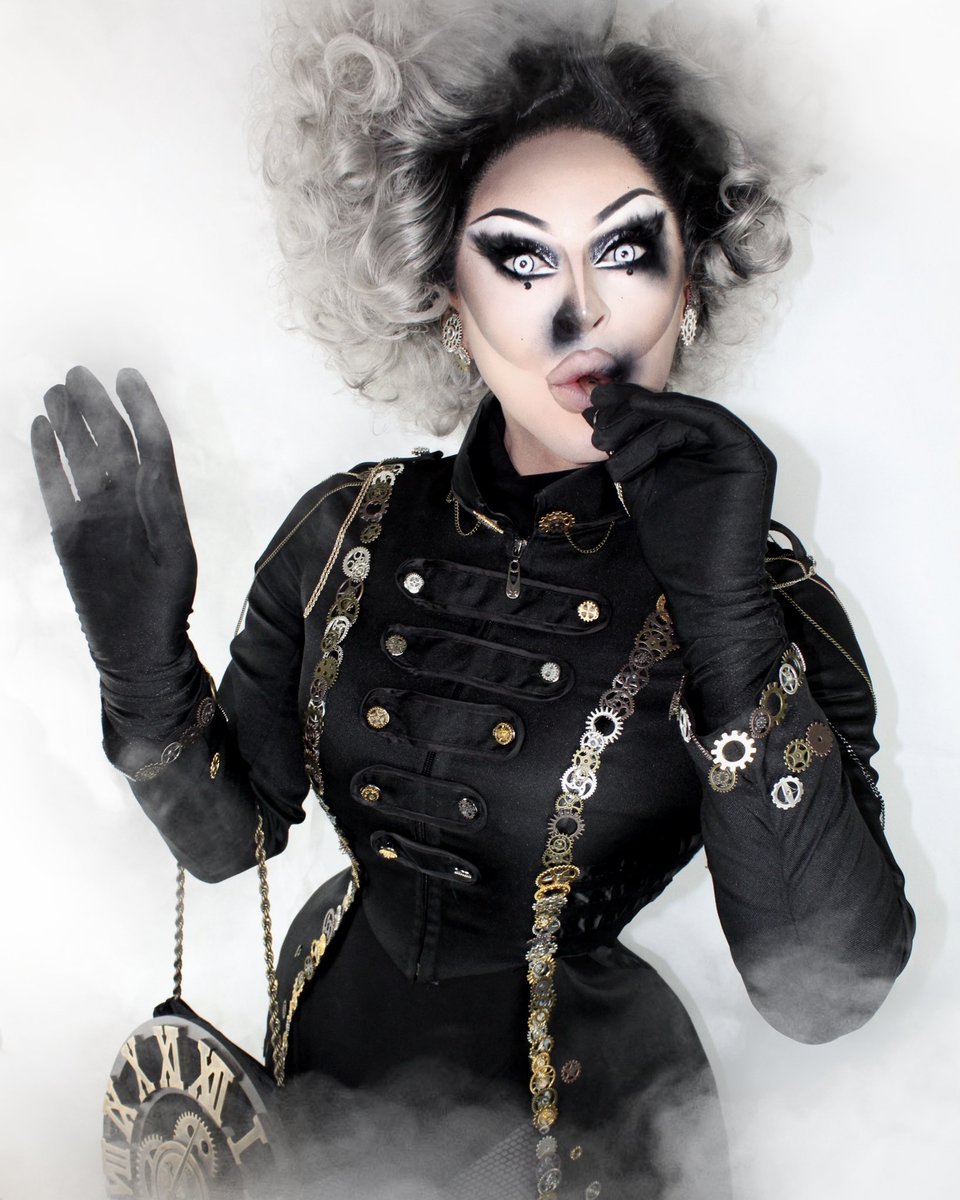 Passenger train pulled by a class A2 4-6-2 locomotive number 60501