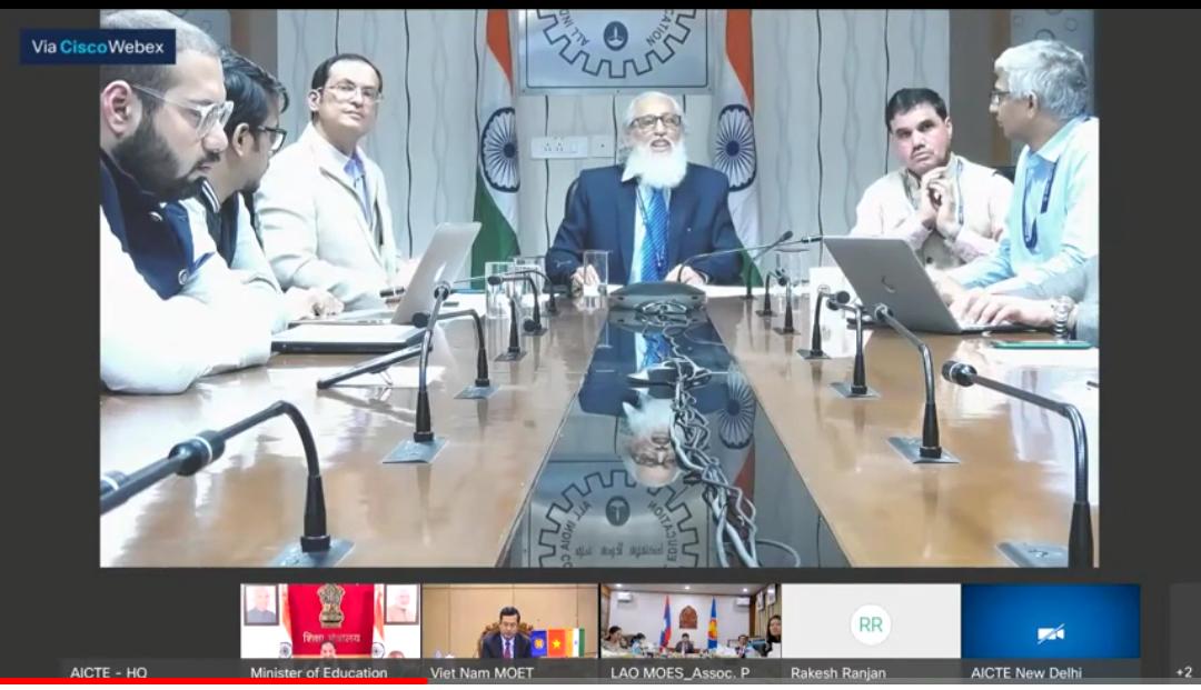 skcetofficial's tweet photo. #SKCET slays ASEAN-INDIA International Hackathon
Keerthi Raajan(CSE) & Luis Cruz Govindapillai(ECE) are declared winners in ASEAN-INDIA HACKATHON 2021, an initiative by the Hon'ble Prime minister of India Shri. Narendra Modi.
#ASEAN #aseanindiahackathon @PMOIndia @aseanindia https://t.co/xUWt0Kfjsp