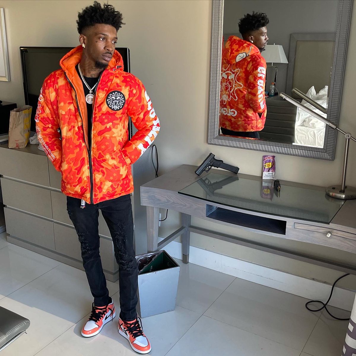 DCHerbo4's tweet photo. She gave me her heart i couldnt see what way to Go, Cause where im from love is Blind π₯·πΎπ₯ #HotBoy4L
π§₯: @GloGangWorld https://t.co/uj6iYtYk9n