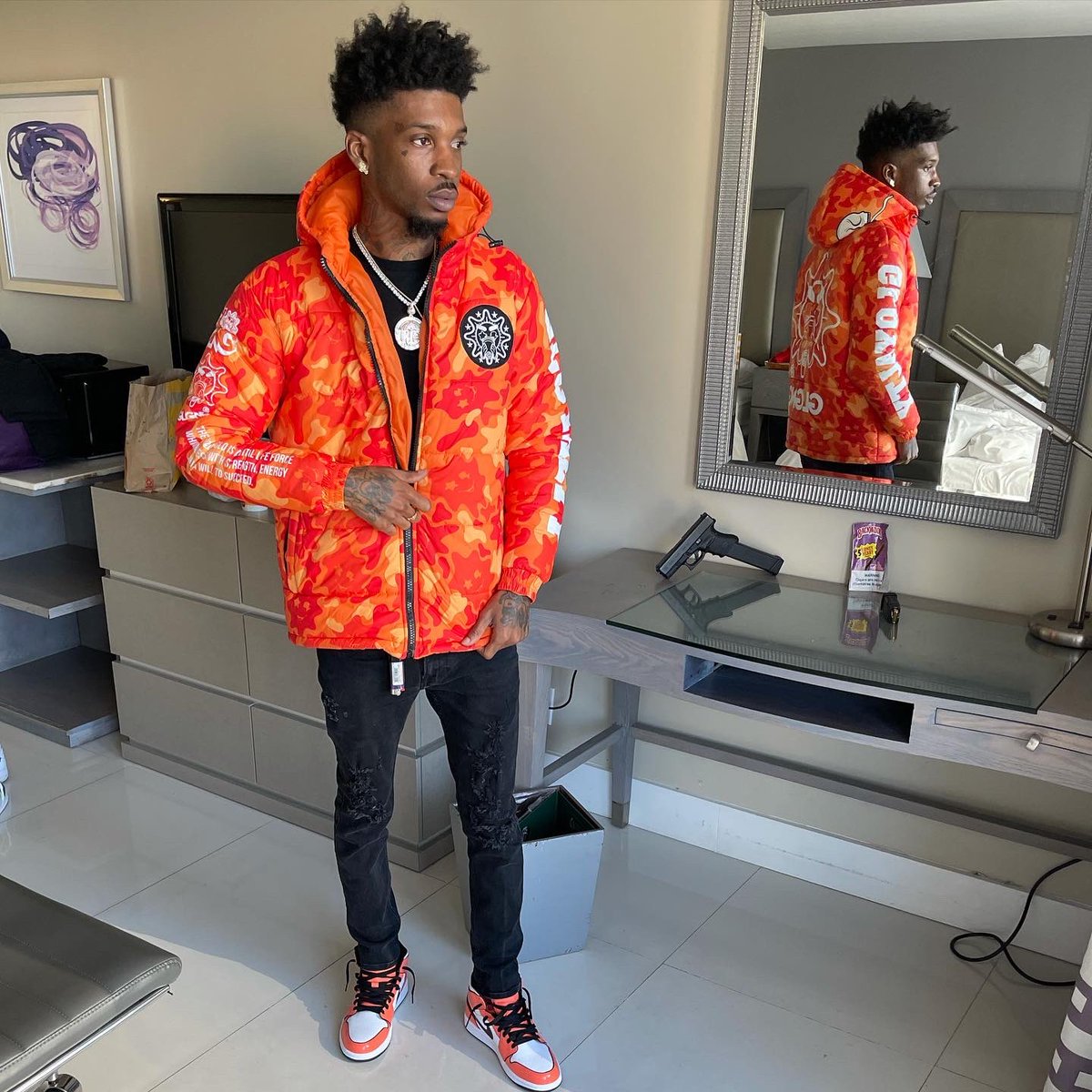DCHerbo4's tweet photo. She gave me her heart i couldnt see what way to Go, Cause where im from love is Blind π₯·πΎπ₯ #HotBoy4L
π§₯: @GloGangWorld https://t.co/uj6iYtYk9n