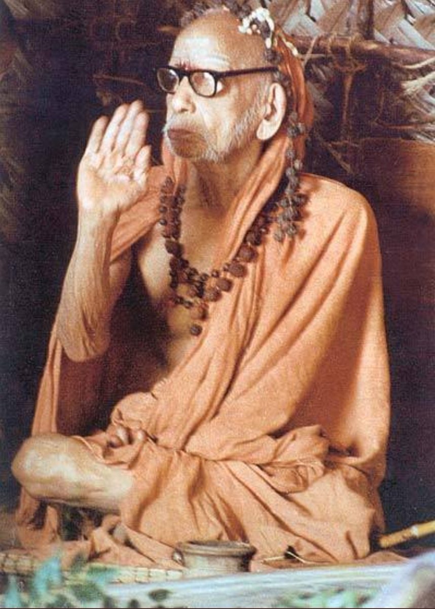 So the World’s earliest tape recorder is this Spatika which gave us this wonderful Vishnu Sahasranamam!From the Spatika recording, came the Grantha Book to us through Veda Vyasa.When Mahaperiyava explained it in such a manner, Everyone were stunned!  @hathyogi31