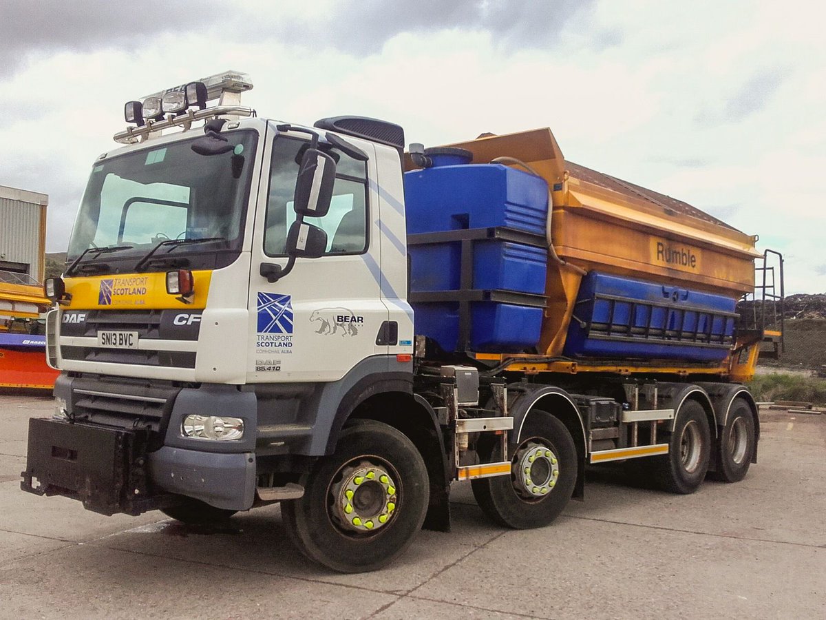 NWTrunkRoads's tweet photo. A busy night ahead for our teams in the NW! We'll have 42 gritters and three fast-trac tractors out across trunk roads in the NW of Scotland! Track the movement of #SnowlarBEAR, #Rumble & #ReadySpreadyGo via @trafficscotland's gritter tracker here: https://t.co/Hjiq7XY1Mg ❄️ https://t.co/IpGdodz13m