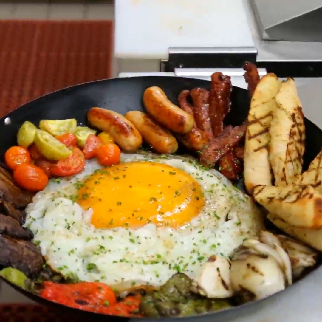 MASSIVE Ostrich Egg Breakfast 🍳 Food Network Finds, The Best Restaurants  in America