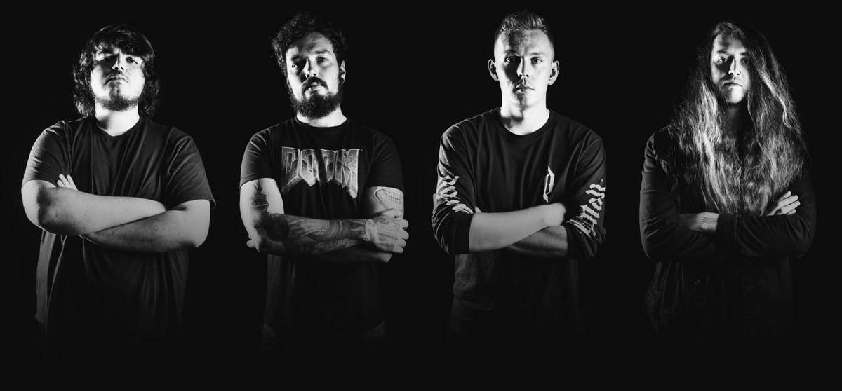 SaNPRuk's tweet photo. @wwwuberrockcouk sink their teeth into @oldselves #twominds EP - https://t.co/zhQqPTPZKm https://t.co/Dj8vpoortF