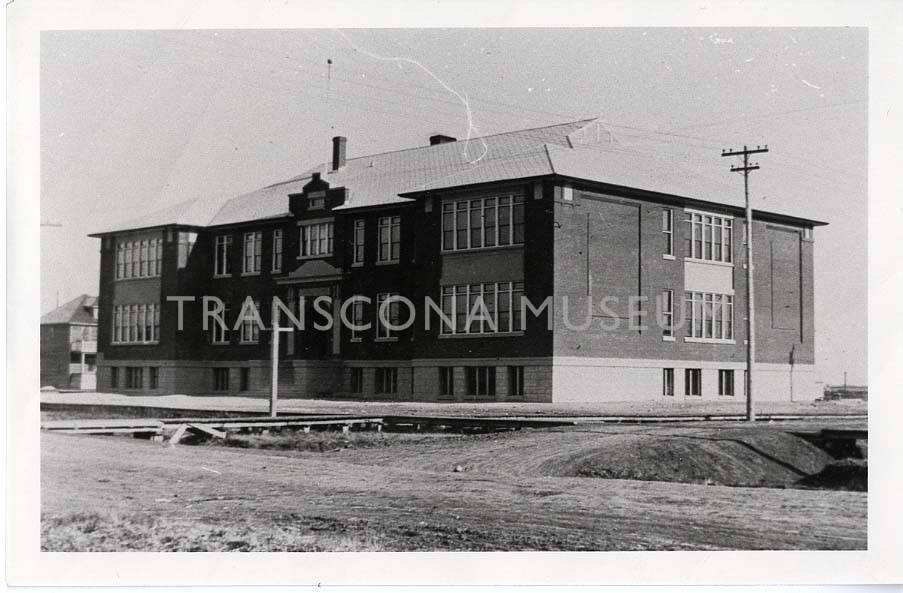A view of Central School, ca. the 1930s. Built in 1912, the school was a primary source of education for many members of the Transcona community until its demolished in 1994. History of the school: bit.ly/2YqeEoP #TMArchives