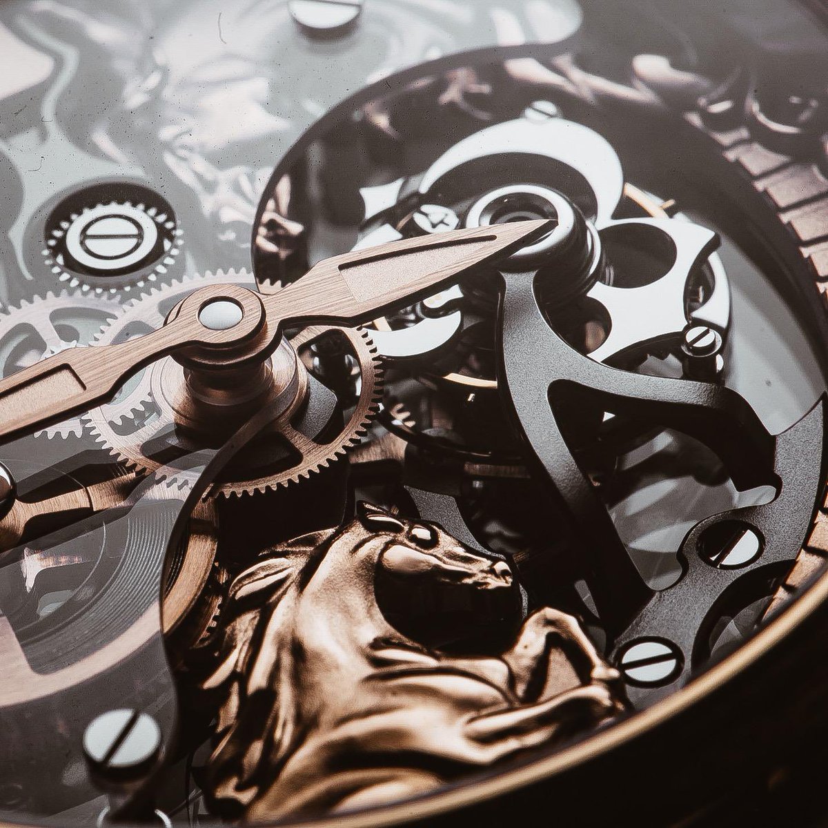 Tame a stallion and master the engraving technique of « bas-relief ».

<a href="/kerbedanz/">KERBEDANZ SA</a> 

#kerbedanz #luxury #watch