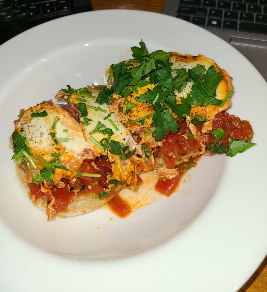 invinceabella's tweet image. 3rd time trying to tweet this is the charm! From @chefsymon&apos;s 5 In 5 cookbook, I present #EggsInHell. About to go in for a taste.