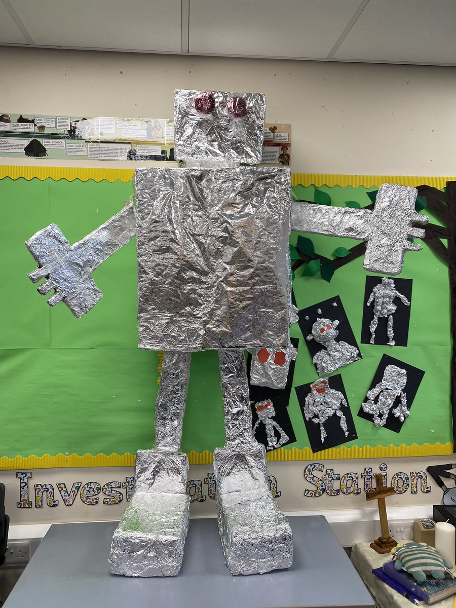Year3MrsB's tweet photo. Today we created a 3D model of the Iron Man! @chrismouldink #teamworkmakesthedreamwork 🤖 https://t.co/t4zdMalVah