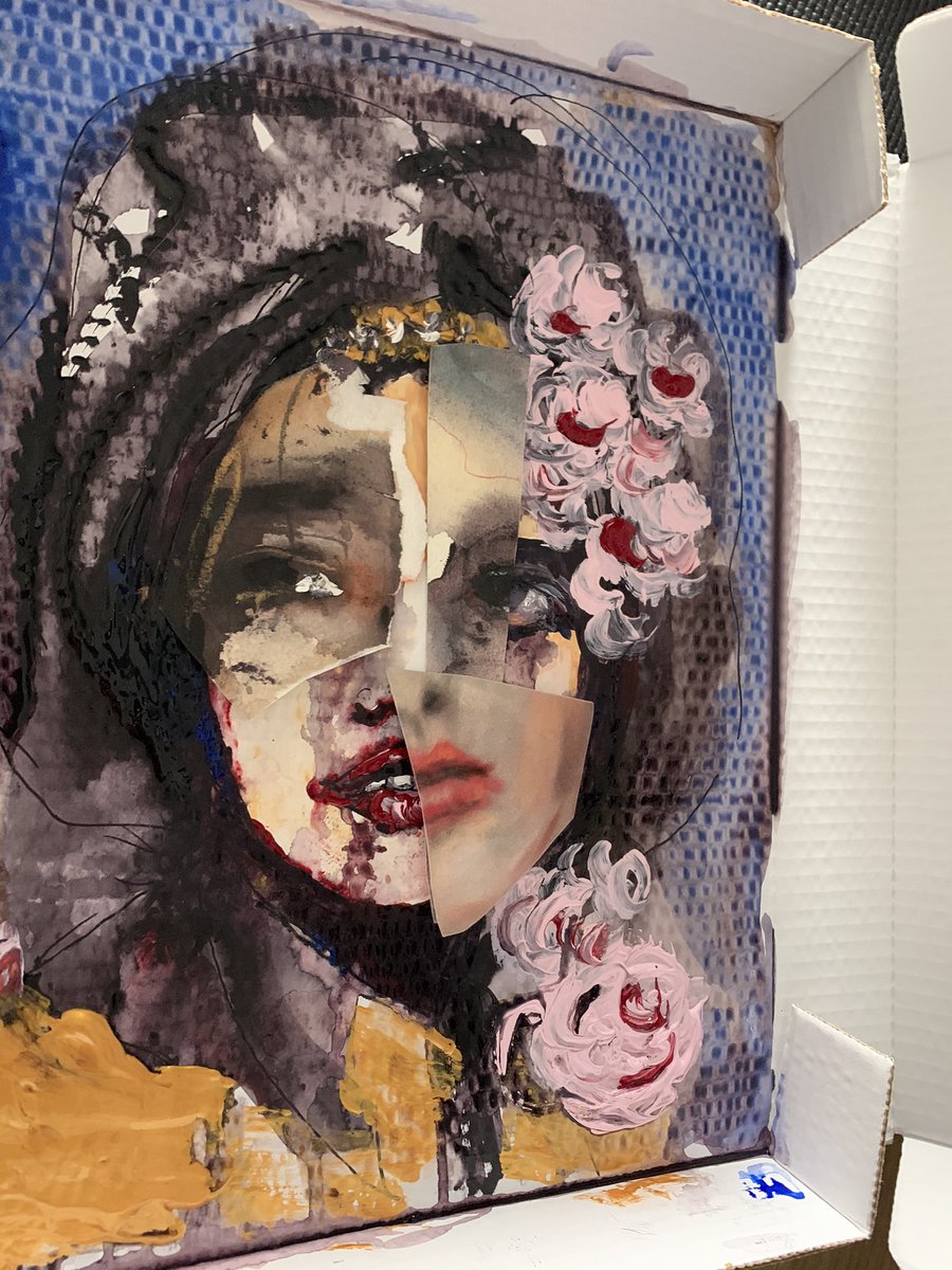 BlythexSmith's tweet photo. Instant gratification in a cardboard box. #instantgratification #cardboardboxmania #mixedmedia #experimentalphase #whatisthis #cheapmaterial #recyclingpossibly #contemporaryfailuretoberational #onlineshopping https://t.co/8MViqUzRGQ