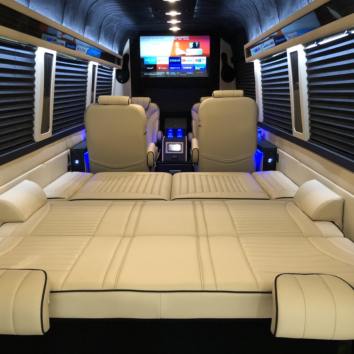 LimousineV's tweet photo. Business or pleasure we have a Mercedes Benz Sprinter Van right for you.
https://t.co/TrTGpSMcyD https://t.co/vxJoCOLmH5
