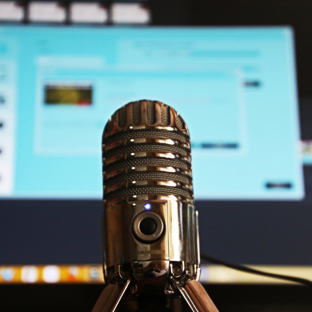 ModOptometry's tweet image. #TBT to Dr. Josh Davidson’s hand-picked list of podcasts every optometrist should listen to: hubs.ly/H0FNW740

#ModernOptometry #Optometry #Optometrist #EyeDoctor #EyeCare #EyeHealth #Throwback #ThrowbackThursday #Podcast #Podcasts #OptometryPodcast #OptometryPodcasts