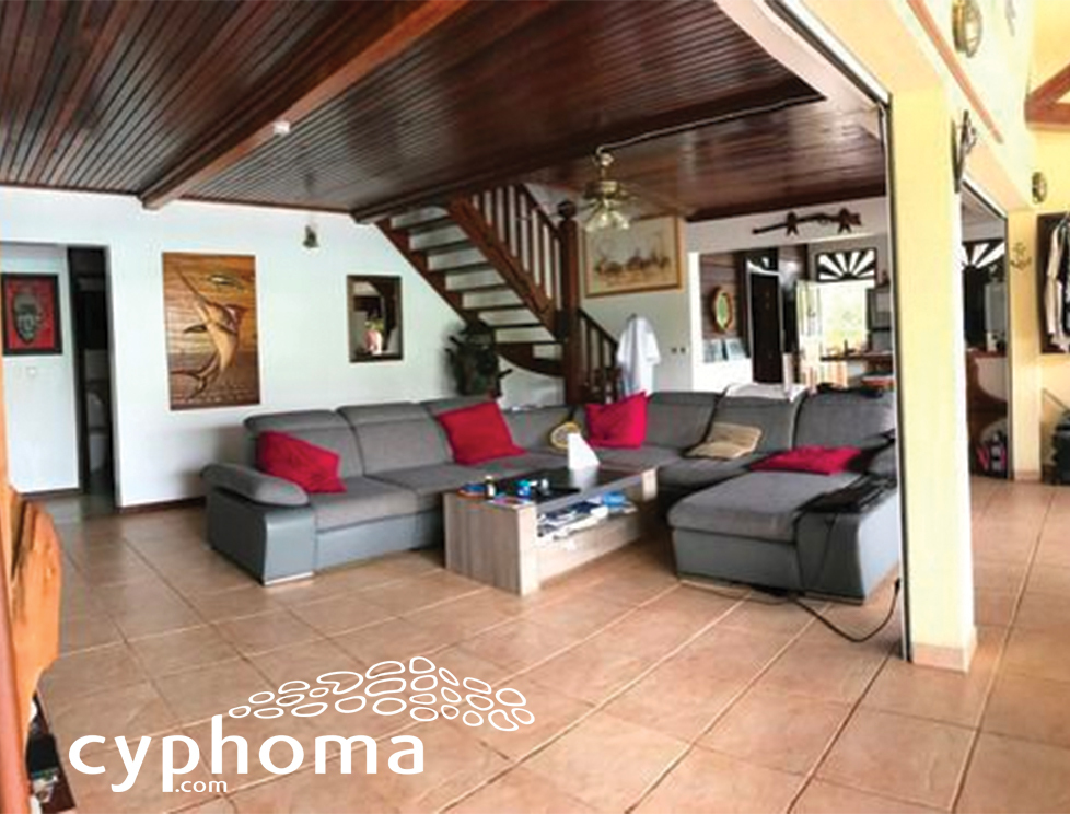 cyphoma_com's tweet photo. Le jeudi c’est l’immo chez Cyphoma. :lunettes_de_soleil:
 Pour consulter l'annonce cliquez sur le lien : https://t.co/NnYyTPvFLB
 #jeudiimmo #Cyphoma #petitesannonces #immobilierdeprestige #immobilier #guyane #Guadeloupe  #Martinique#saintbarth #saintmartin #bonnesaffaires https://t.co/vqlavEy4sm