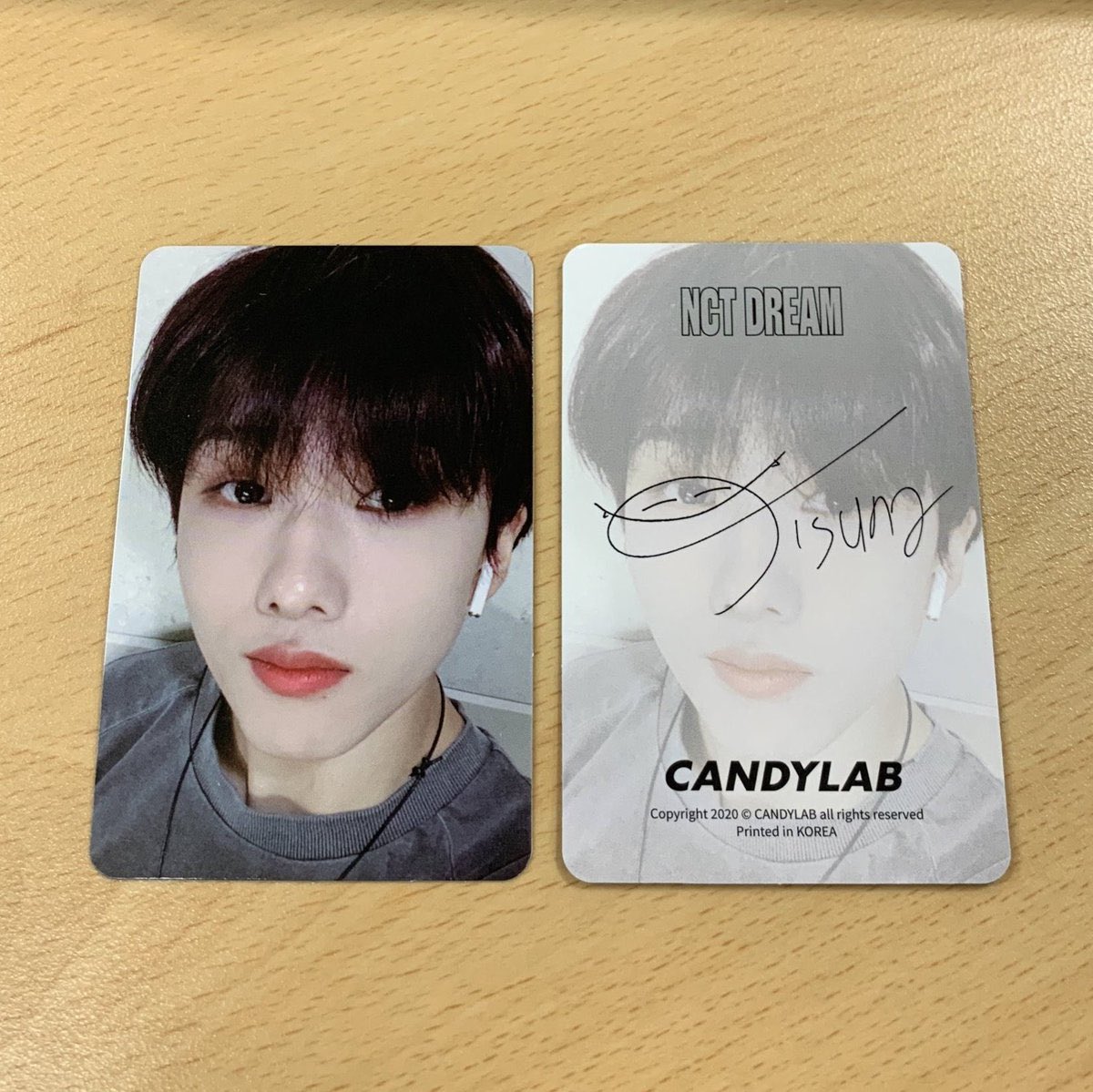 ɢɪᴠᴇᴀᴡᴀʏ ꜰᴏʀ #HAPPYJISUNGDAY ☆

แจกการ์ดเซลฟี่จีซอง candylab
ʀᴜʟᴇꜱ : ʀᴇᴛᴡᴇᴇᴛ ( ᴏɴʟʏ ɴᴄᴛᴢᴇɴ )

ไม่นับแอคหลุมนะคะ
ɴᴏ ꜱʜɪᴘᴘɪɴɢ ꜰᴇᴇ ᴋᴀ ♡

สุ่มวันที่ของมาถึงเรา ใครได้จะแท็กไปนะคะ
(ปล.ยืมรูปมาคับ)