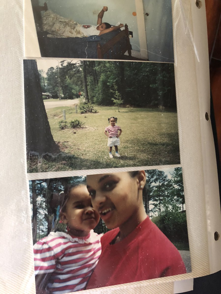 AshtinEllis's tweet photo. Happy Birthday to the baddest Aquarius in the land ! My mommy ! Love you to the moon and back ! https://t.co/2uAqmLgAED