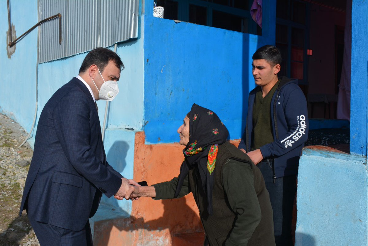 ismayilli_icra's tweet photo. İsmayıllıda Vətən müharibəsinin qəhrəmanları ilə növbəti görüş keçirilib

Ətraflı: https://t.co/D8GvjZkRdY

#azerbaijan #ismailli #karabakh https://t.co/W8MTeybpbq
