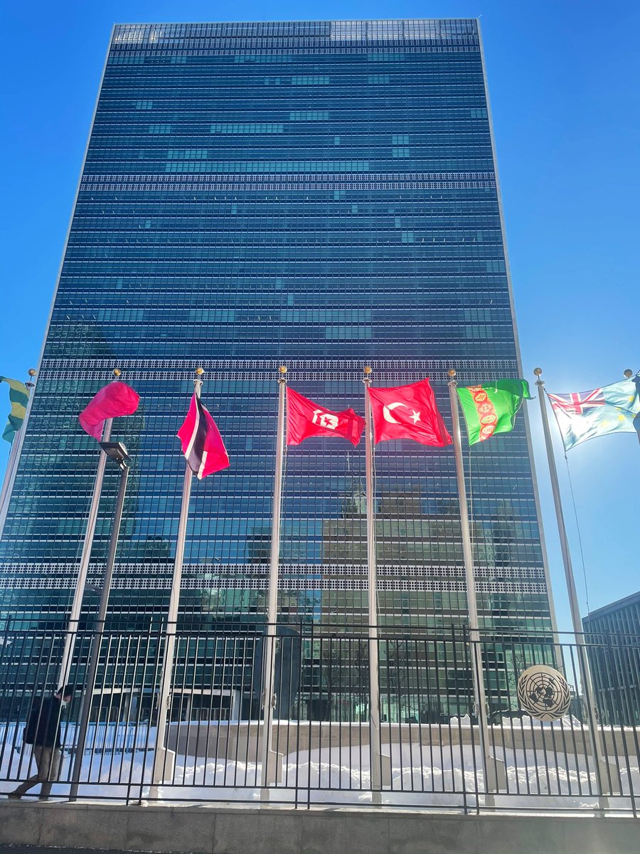 #Myanmar🇲🇲 
The #UNSC 🇺🇳members, after 2 days of negotiations,speak with one voice on  🇲🇲 , expressing “deep concern” over the state of emergency &amp; “detention of the members of the Government,” and call for “unimpeded hum.access to ppl in need.”

Statement:v.calameo.com/?bkcode=005335…