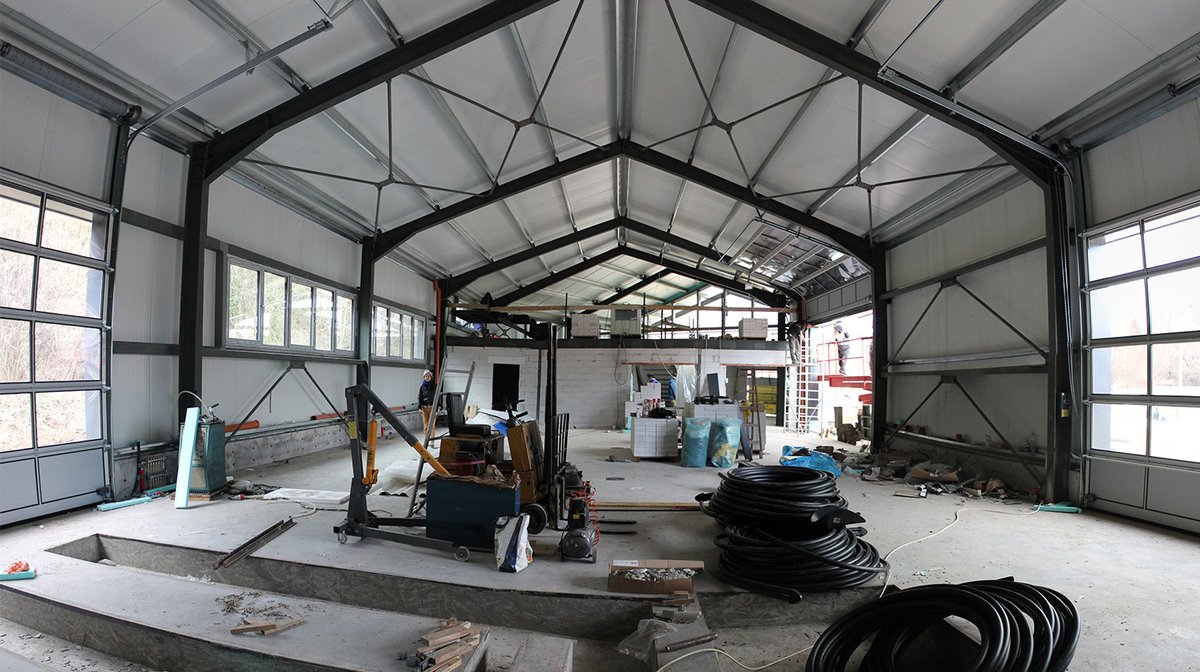 WeCareArch's tweet photo. Site visit at the electric car service we designed in Solymár. 💚📷 https://t.co/NL2HfZx0aw