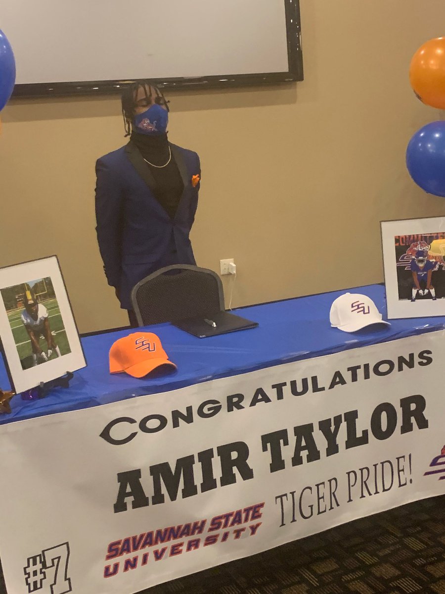 It’s official! I’m ballin on the beach! #HailSSU #ClawDown <a href="/CoachShawnQuinn/">Shawn Quinn</a> <a href="/SavannahStateFB/">Savannah State Football</a> <a href="/SavStateTigers/">Savannah State University Athletics</a>