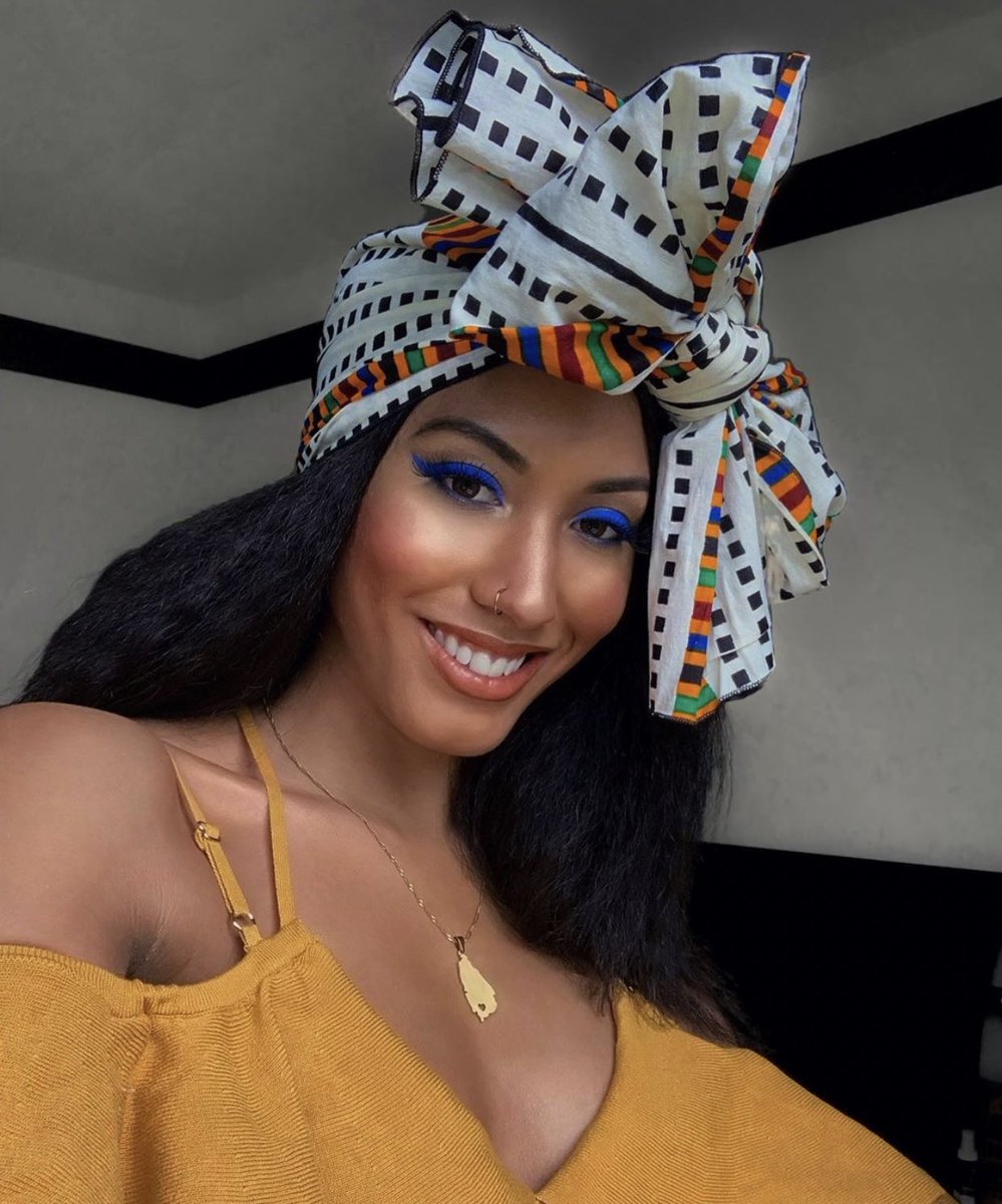 karissaknows's tweet image. Hey twitter! I wanted to check in &amp;amp; officially introduce myself. I’m Karissa, creator of @EvocativeReads , a women’s book club dedicated to anti oppression work. We meet every Monday via Facebook. We’re in need of more women willing to participate. A simple RT can go a long way🤍