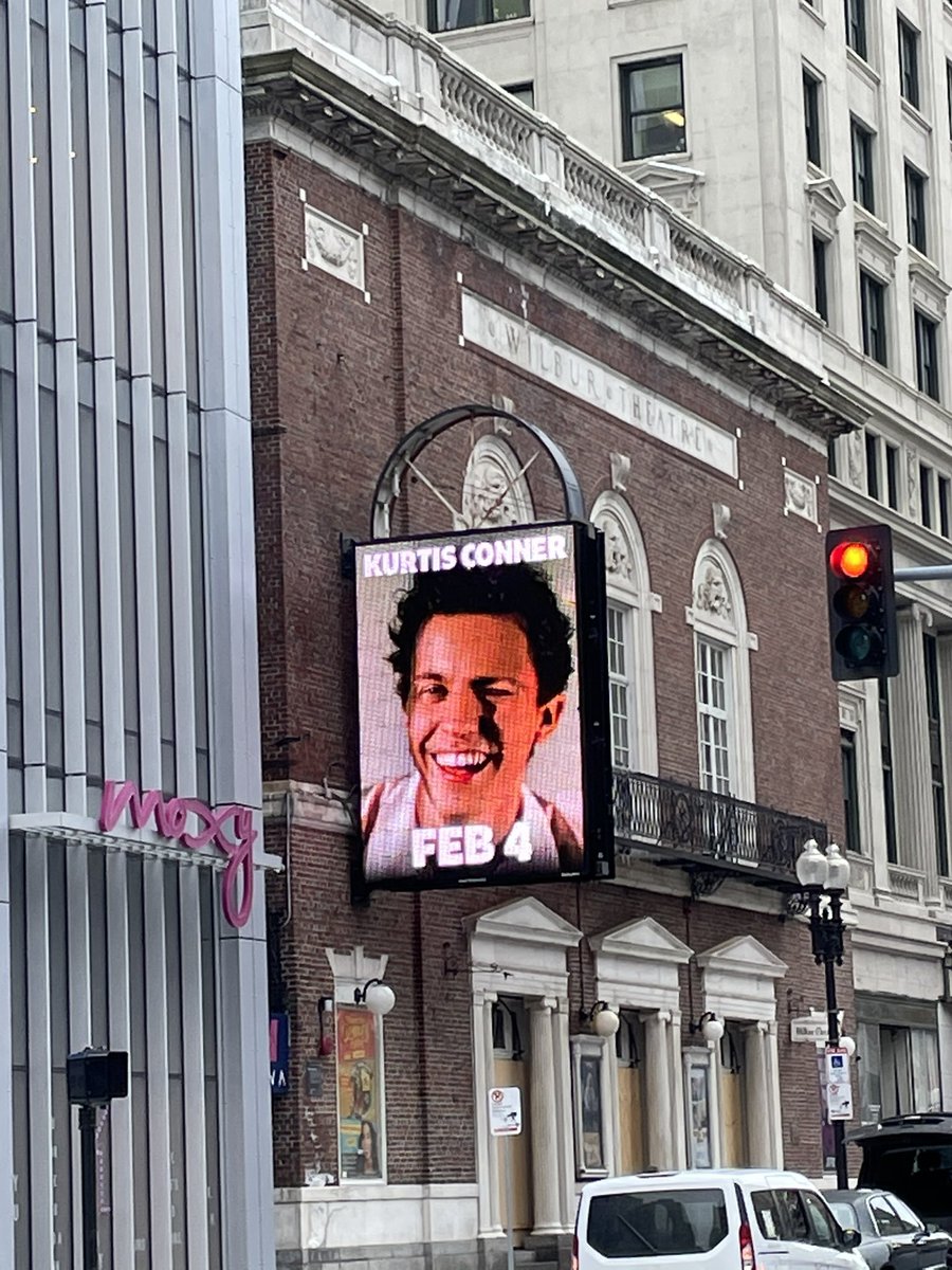 ewpropaganda's tweet photo. saw this yesterday and now i’m suspicious @kurtisconner 👀 https://t.co/GIXDbkfNEn
