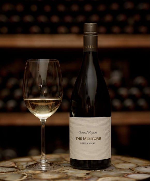 SlurpWine's tweet photo. A great article from @LeSommelier1 @AnnaCaidan featuring one of our favourite winemakers @Izelevb 
KWV South Africa: Portrait of a winemaker
In conversation with Izele Van Blerk, Mentors winemaker at KWV in South Africa https://t.co/TFoT3qhU0W
#drinksouthafrican #wosa https://t.co/znpGqOetc9