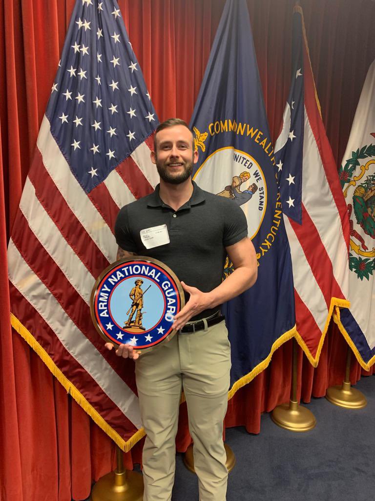 Please help me welcome one of the newest members of the Kentucky Army National Guard PVT Pardue. PVT Pardue enlisted as an 11B. He received a $12,500 bonus, $397.00/month in the GI bill, $200.00/ month from the kicker and much more! Congrats PVT Pardue and welcome to the team!