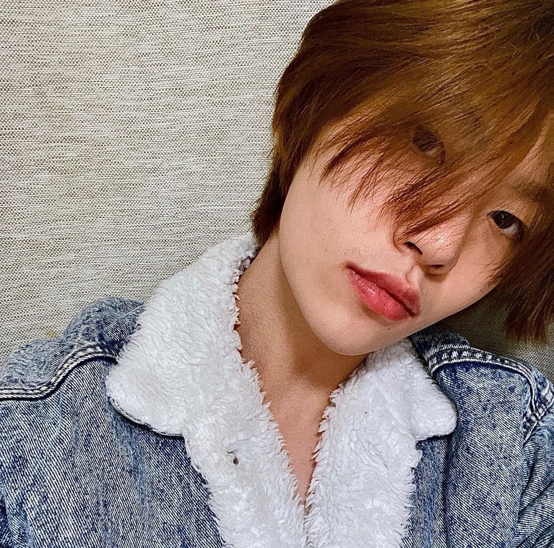 ST4RSEON's tweet photo. he's so pretty and for what???? https://t.co/4NIa3vTKPc