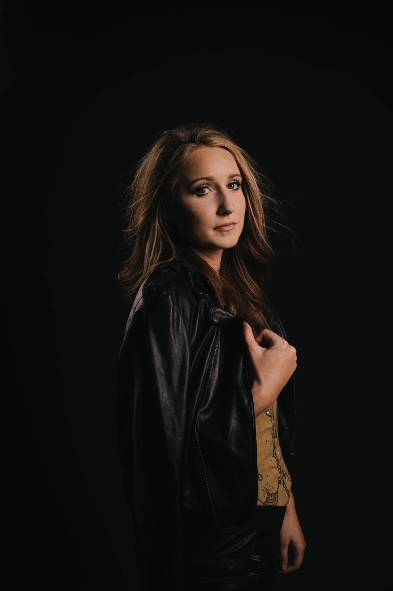 Country powerhouse, <a href="/chelseyjmusic/">Chelsey James</a> , is stealing our heart in leather! With the perfect brown and black accented top, there’s no look she can’t pull off ✨