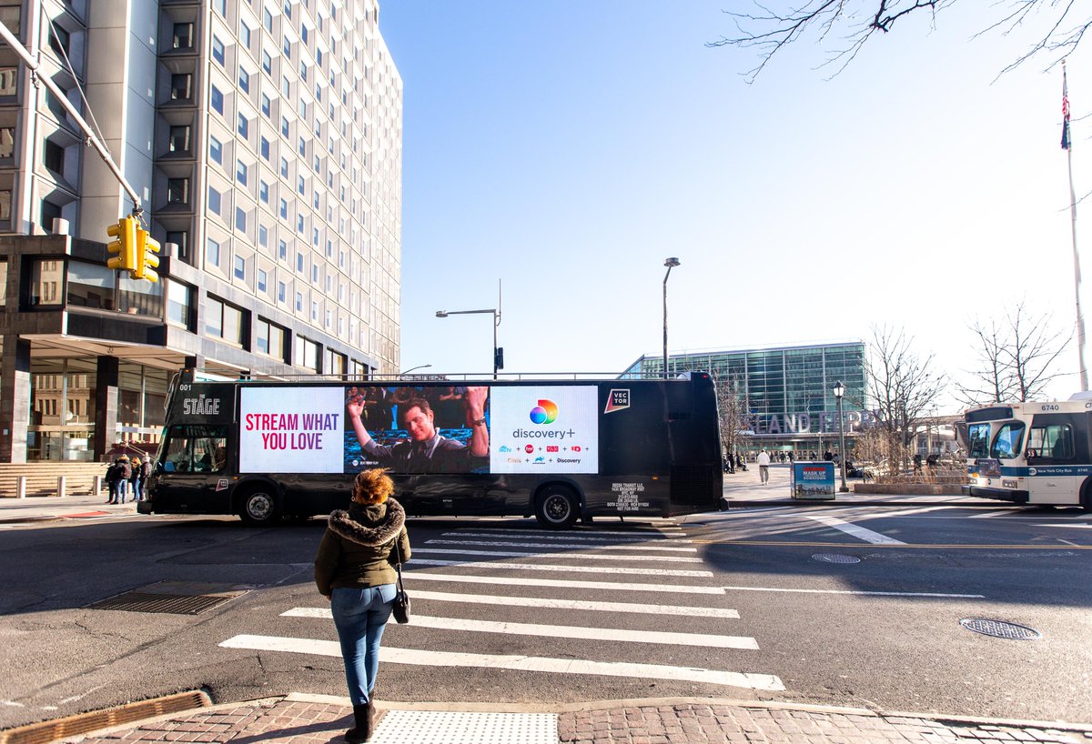 VectorMedia's tweet image. Our suite of #DigitalTransit #OOH assets gives you the best of both worlds, pairing dynamic, living creative with the mobility to reach hyper-local audiences. @Discovery+  is "streaming what you love" in LA and NYC with a killer combo of our Digital Trucks and Double Deckers.