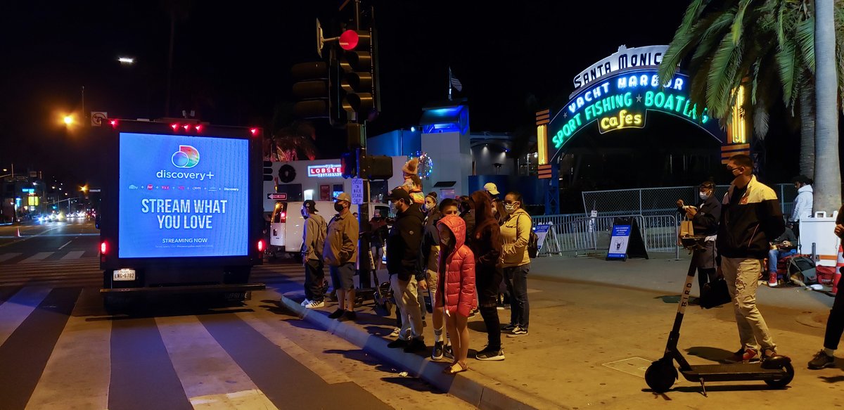 VectorMedia's tweet image. Our suite of #DigitalTransit #OOH assets gives you the best of both worlds, pairing dynamic, living creative with the mobility to reach hyper-local audiences. @Discovery+  is "streaming what you love" in LA and NYC with a killer combo of our Digital Trucks and Double Deckers.