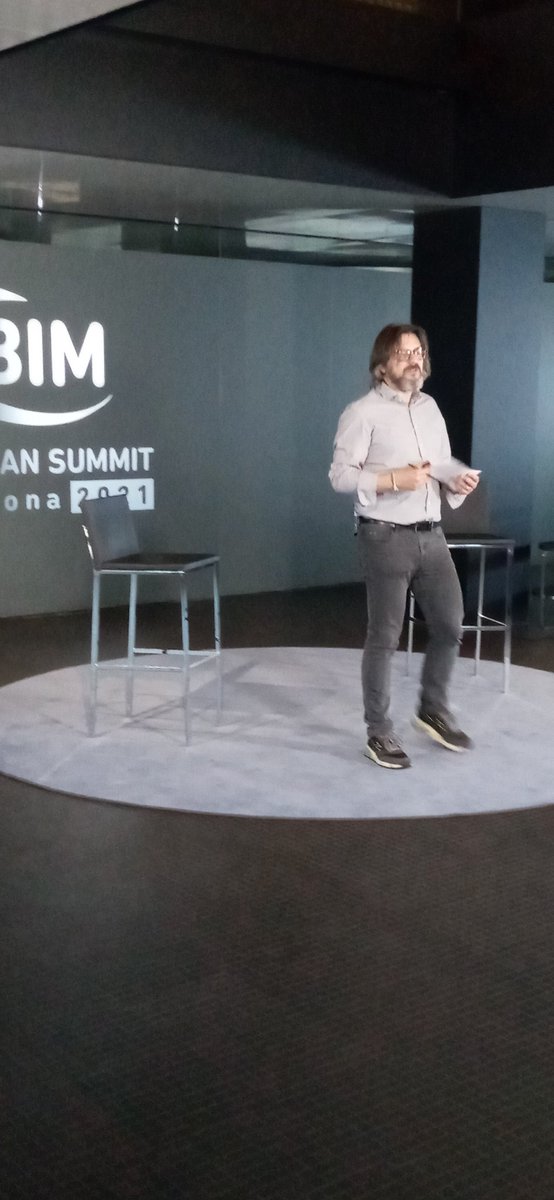 Rafael Capdevila <a href="/Rafa_BCmb/">Rafael Capdevila</a> inicia el primer EBSDay del año.
Empezamos con el repaso de los tres documentos prácticos del European BIM Summit 2020
@BIMSummit 
<a href="/RocaGallery/">RocaGallery</a> 
<a href="/apabcn_cat/">apabcn_cat</a> 
<a href="/buildingSMARTsp/">buildingSMART Spain</a> 
<a href="/gencat/">Generalitat de Catalunya</a> 
<a href="/BIMAcademyES/">BIM Academy</a> 
<a href="/SCoordinates/">Shared-Coordinates</a> 
<a href="/BIMCommunity/">BIMCommunity</a> 
<a href="/ObjetivoBIM/">Objetivo BIM</a>