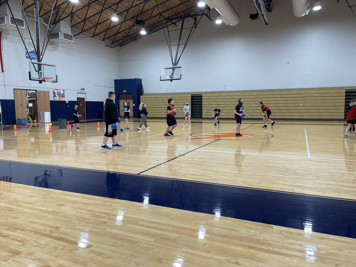 _MrsMann_'s tweet photo. This last week my 7th graders invented their own game to teach to one another. Each game had to incorporate the components of fitness, think about safety, and how to include all students. I really enjoyed seeing their creativity. #ProudTeacher 😊 https://t.co/X6W7EQyCSB