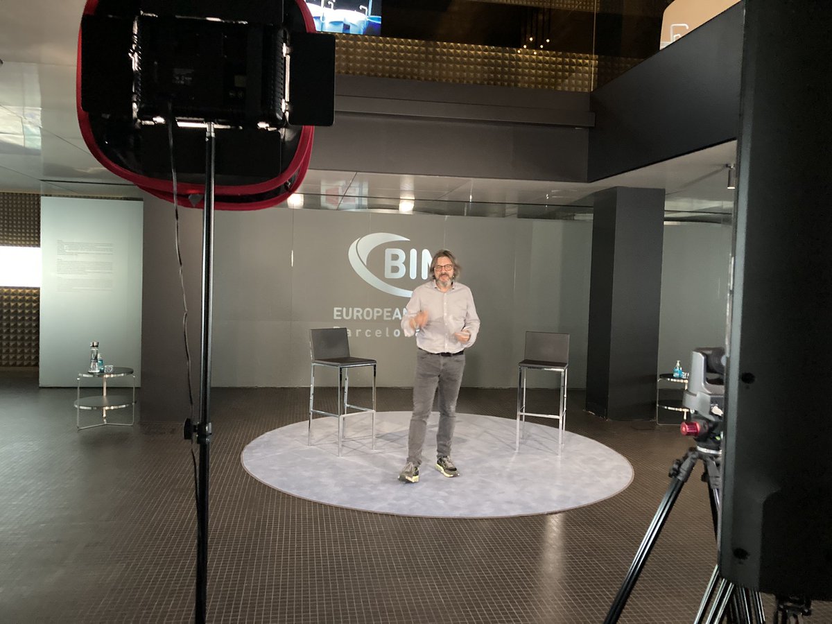 <a href="/Rafa_BCmb/">Rafael Capdevila</a> , Project leader de @BIMSummit,  fer presenta al <a href="/RocaGallery/">RocaGallery</a> les Lliçons apreses al EBS+. Des de el <a href="/apabcn_cat/">apabcn_cat</a>  estem calentant motors per l’EBS  2021 que tindrà lloc el 3 de juny al WTC Barcelona en format híbrid