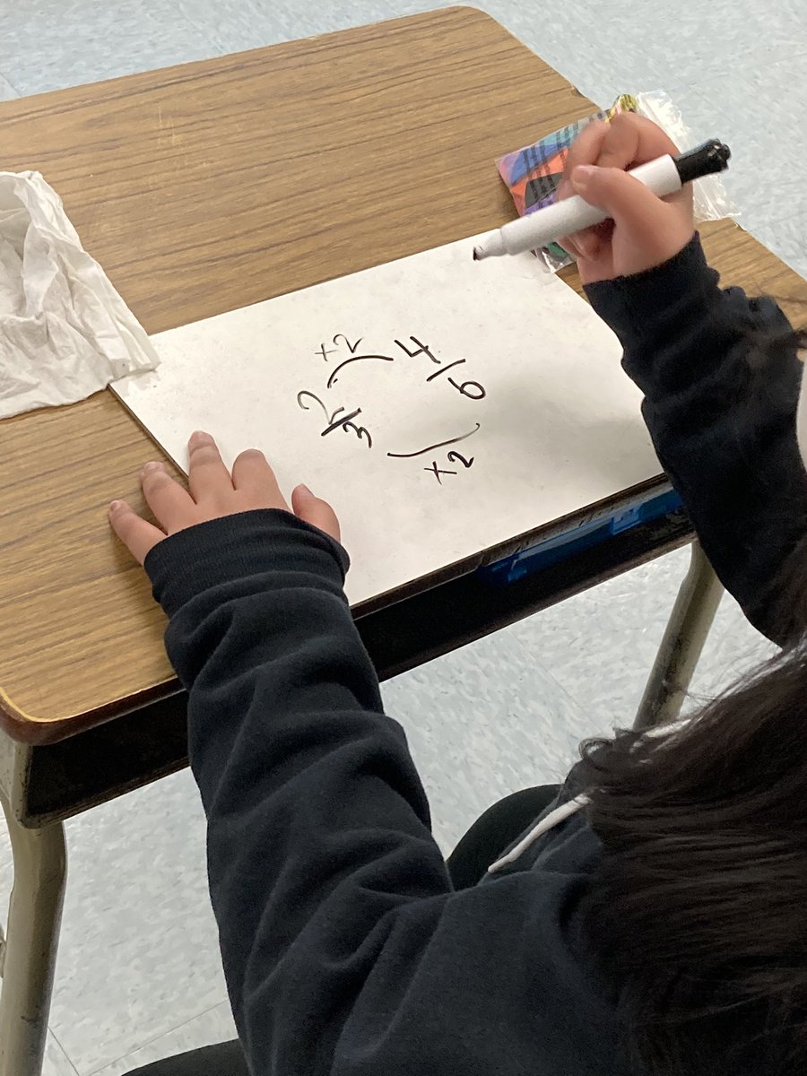 Casale20's tweet photo. My 4th grade ESL students @21tarkington are learning how to use different strategies to solve fraction word problems! #21learns https://t.co/GNayoZODxf