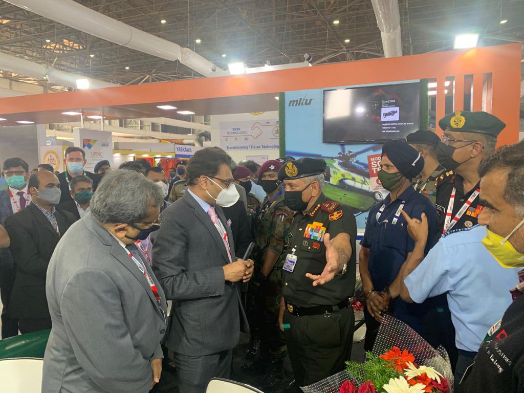 Chief of Defence Staff, General Bipin Rawat at the PTC and @aerolloy stand today at AeroIndia 2021 in Bangalore. @AeroIndiashow @DefenceMinIndia @DefProdnIndia #AatmaNirbharBharat #DefenceManufacturing #MakeInIndia