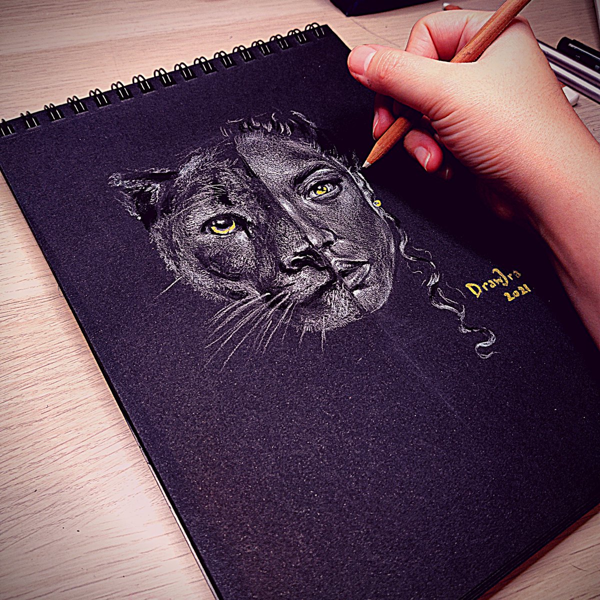 draworaart's tweet photo. I love how my predator serie turned out #BlackpaperArt #Predatorart #feline #drawora https://t.co/WfGzcX90Jh