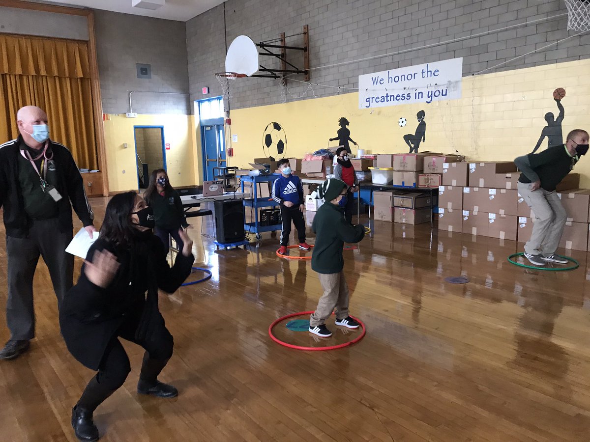 tmwgrade1's tweet image. We’re back in action @GuildBoston! Thanks @BCassellius for stopping by this morning! #BPSReopening #BPSProud @LydiaMEdwards @adrianmadaro @ernanidearaujo @CityOfBoston @BPS_Region_1 @CurtisGuildPC